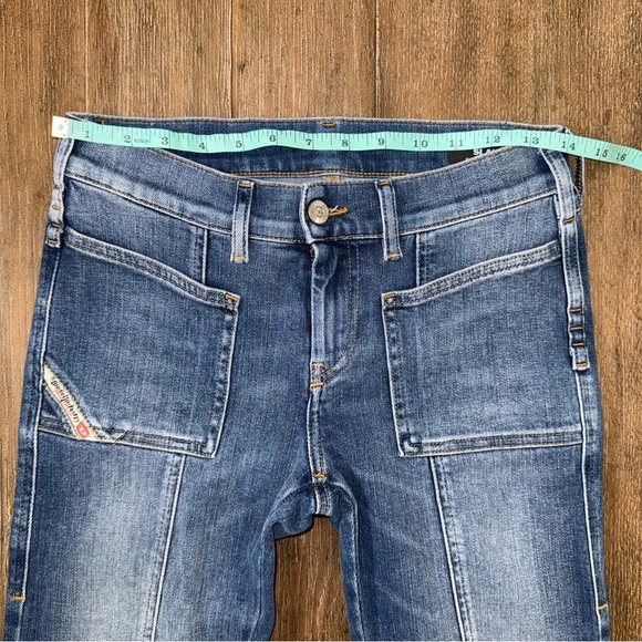 Diesel Women's Ankle Straight Leg Blue Jeans mid rise - Picture 4 of 14